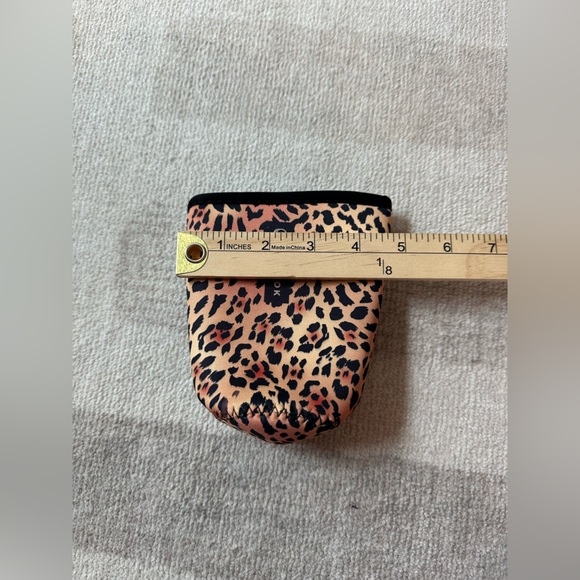 Javasok Leopard Sleeve Medium - Picture 6 of 6